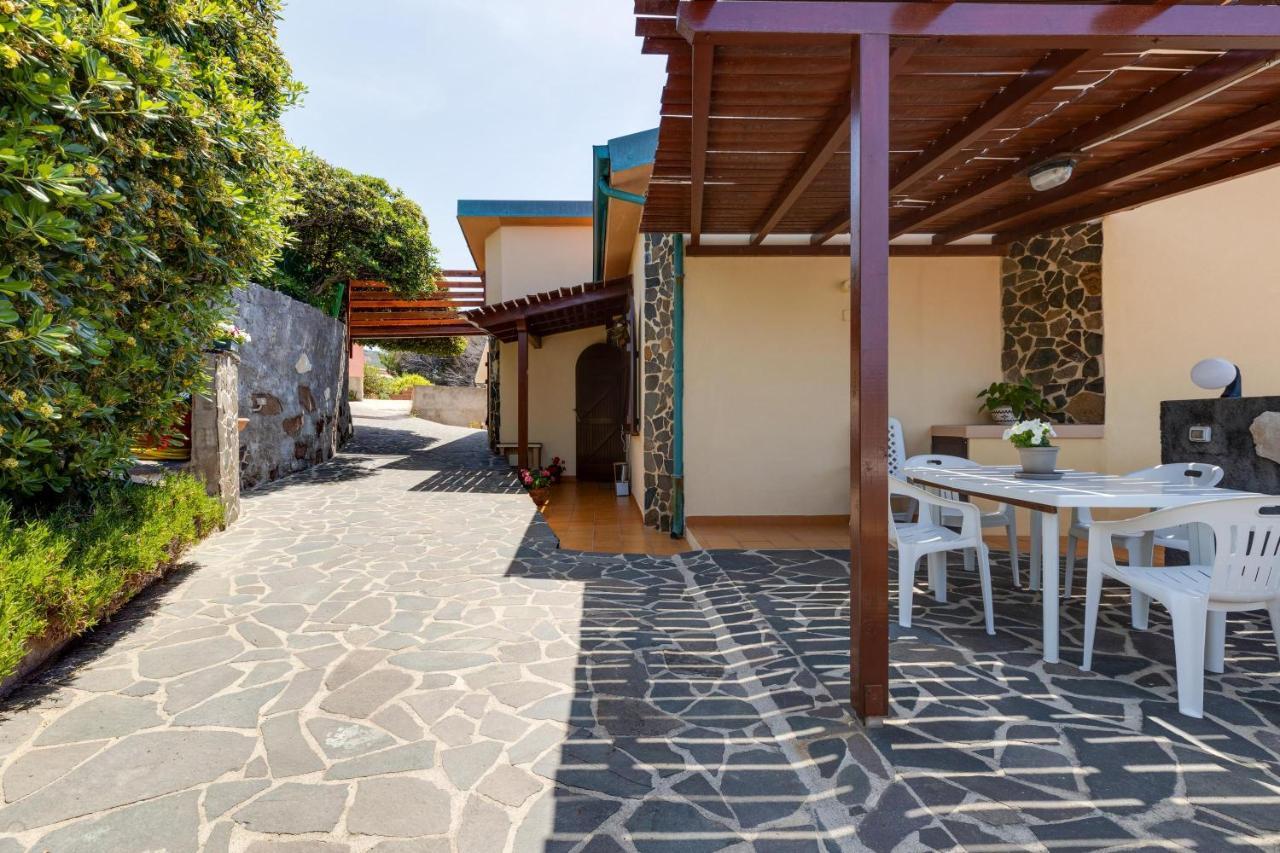 La Terrazza Sul Mare Villa Magomadas Екстериор снимка